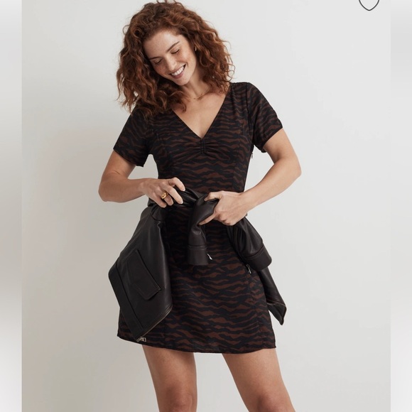 Madewell V-Neck Mini Dress in Abstract Animal Size 10 - Picture 1 of 5